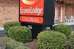 Отель Econo Lodge Colonial