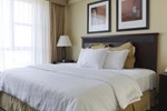Отель Garden Inn & Suites - JFK