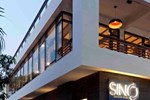 Отель SinQ Party hotel