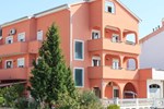 Apartments Mikanović