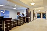Отель Holiday Inn Express Hotel & Suites Akron South (Airport Area)