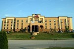 Отель Hampton Inn & Suites Louisville East