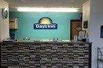 Days Inn - Charleston