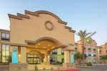 Отель Holiday Inn Express and Suites Florence, AZ