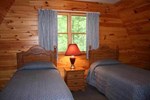 Kathy's Resort & Three-Bedroom Chalet - Cabin I