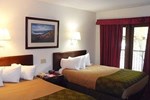Отель Econo Lodge Inn & Suites on the River