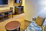 Отель Holiday Inn Hotel & Suites Denton University Area