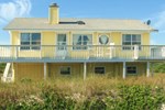 Апартаменты Sunrise Sunset Beach House by Vacation Rental Pros