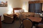 Отель Service Plus Inn and Suites Calgary