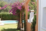 Villa with garden, mountain views, in Denia