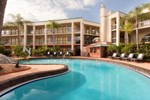 Отель Baymont Inn & Suites Tampa Near Busch Gardens