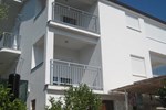One-Bedroom Apartment Okrug Gornji near Sea 1