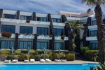 Отель Caloura Hotel Resort