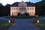 Отель Gutsherrenhaus Neddesitz by Precise