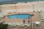 Отель Days Inn Pensacola Beachfront