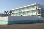 Island Breeze Motel