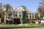 Отель Holiday Inn Express Anaheim Ma
