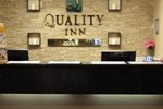 Отель Quality Inn Elgin