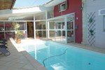 Ten-Bedroom Holiday home Orgon with an Outdoor Swimming Pool 02