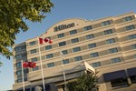 Отель Hilton Winnipeg Airport Suites