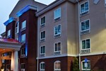 Отель Holiday Inn Express Hotel & Suites Savannah Midtown