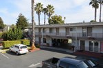 Beach Way Inn and Suites