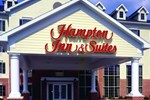 Отель Hampton Inn & Suites Williamsburg Square