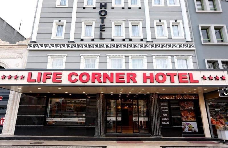 Life Corner Hotel