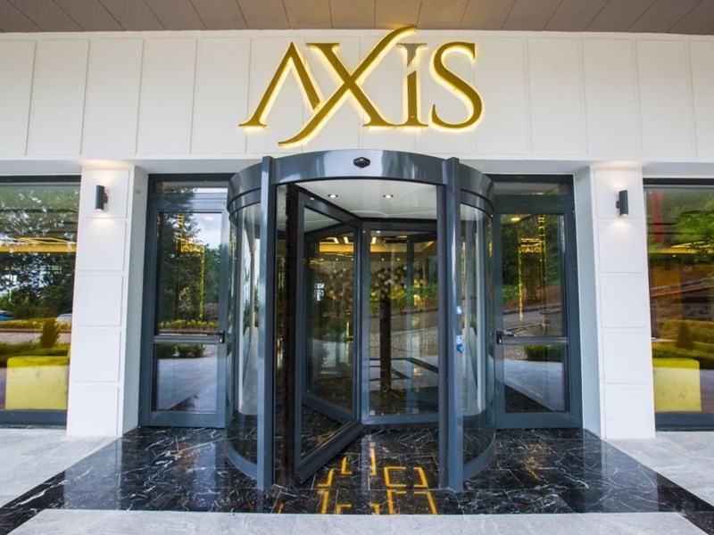 Royal Axis Suite Hotel