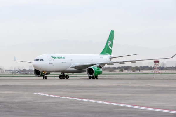 Самолет авиакомпании Turkmenistan Airlines / Туркменистан