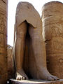 Чьи-то ноги бесхозные / Фото из Египта