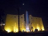Луксорский храм ночью / Фото из Египта