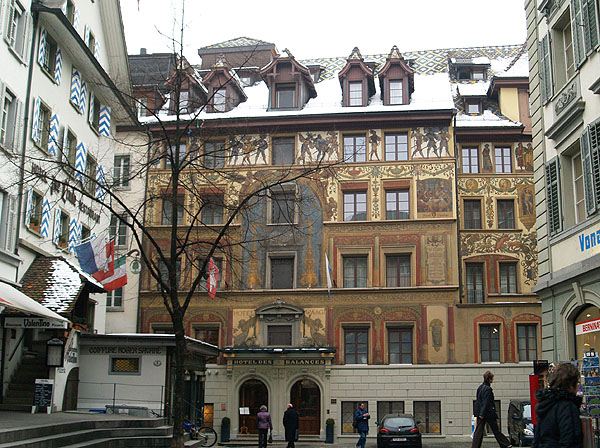 Расписной домик в центре Люцерна / Фото из Швейцарии