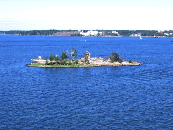 Белеет остров одинокий... / Фото из Финляндии