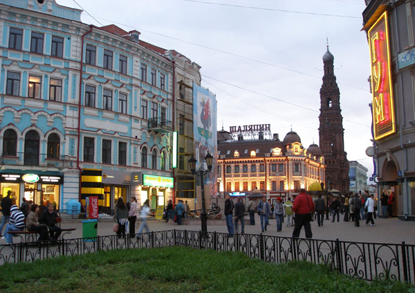 Улица Баумана напоминает московский Арбат / Фото из России