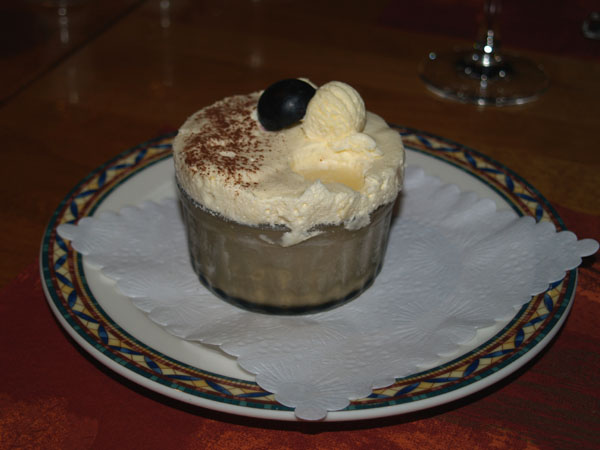Изысканный десерт - абсентовое суфле / Фото из Швейцарии