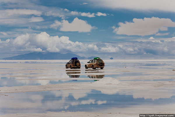 Самое большое зеркало в мире - солончак Уюни / Фото из Боливии
