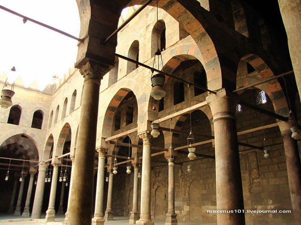 В мечети Ан-Насира, Каир / Фото из Египта