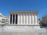 Maison Carr&#233;e / 