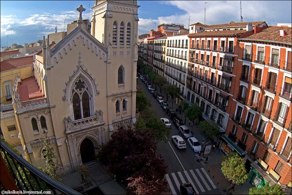 Вид из окна хостела Gallardo, Мадрид / Фото из Испании