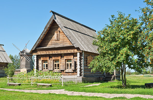Изба из деревни Каменево в Музее деревянного зодчества, Суздаль / Фото из России