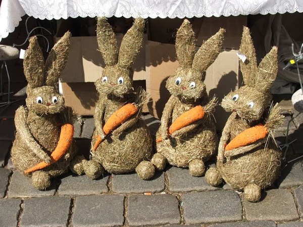 Органические пасхальные зайцы на ярмарке в Нюрнберге / Фото из Германии