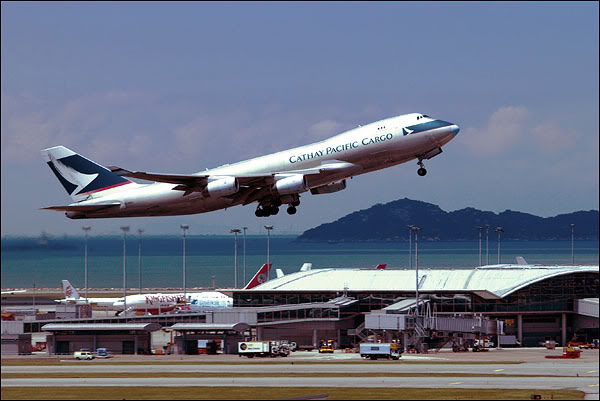  Cathay Pacific Airways /   