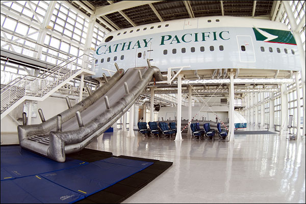  -  Cathay Pacific Airways /   