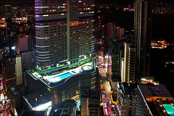 Бассейны на крышах / Фото из Гонконга