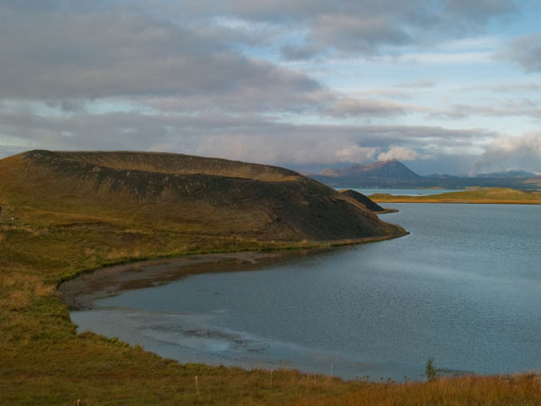 Кратер у озера Миватн, Sk&#250;tusta&#240;ag&#237;gar / Фото из Исландии