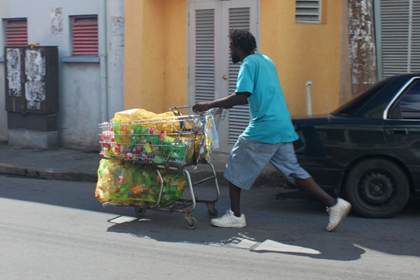 Житель Бриджтауна / Фото с Барбадоса