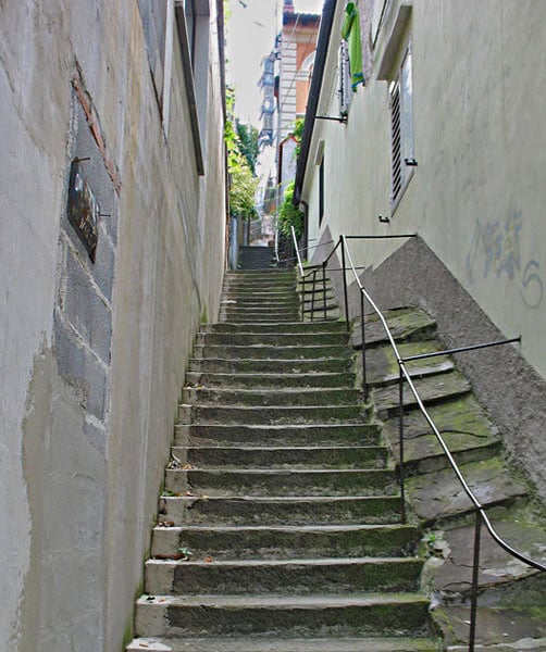 Улица-лестница в Триесте, «всего» 150 ступеней  / Фото из Италии