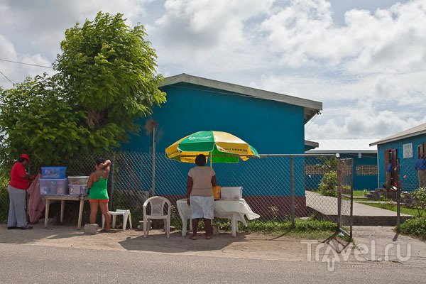 Школьное питание на Барбуде / Фото из Антигуа и Барбуды