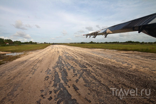 Взлетно-посадочная полоса аэропорта на Барбуде / Фото из Антигуа и Барбуды